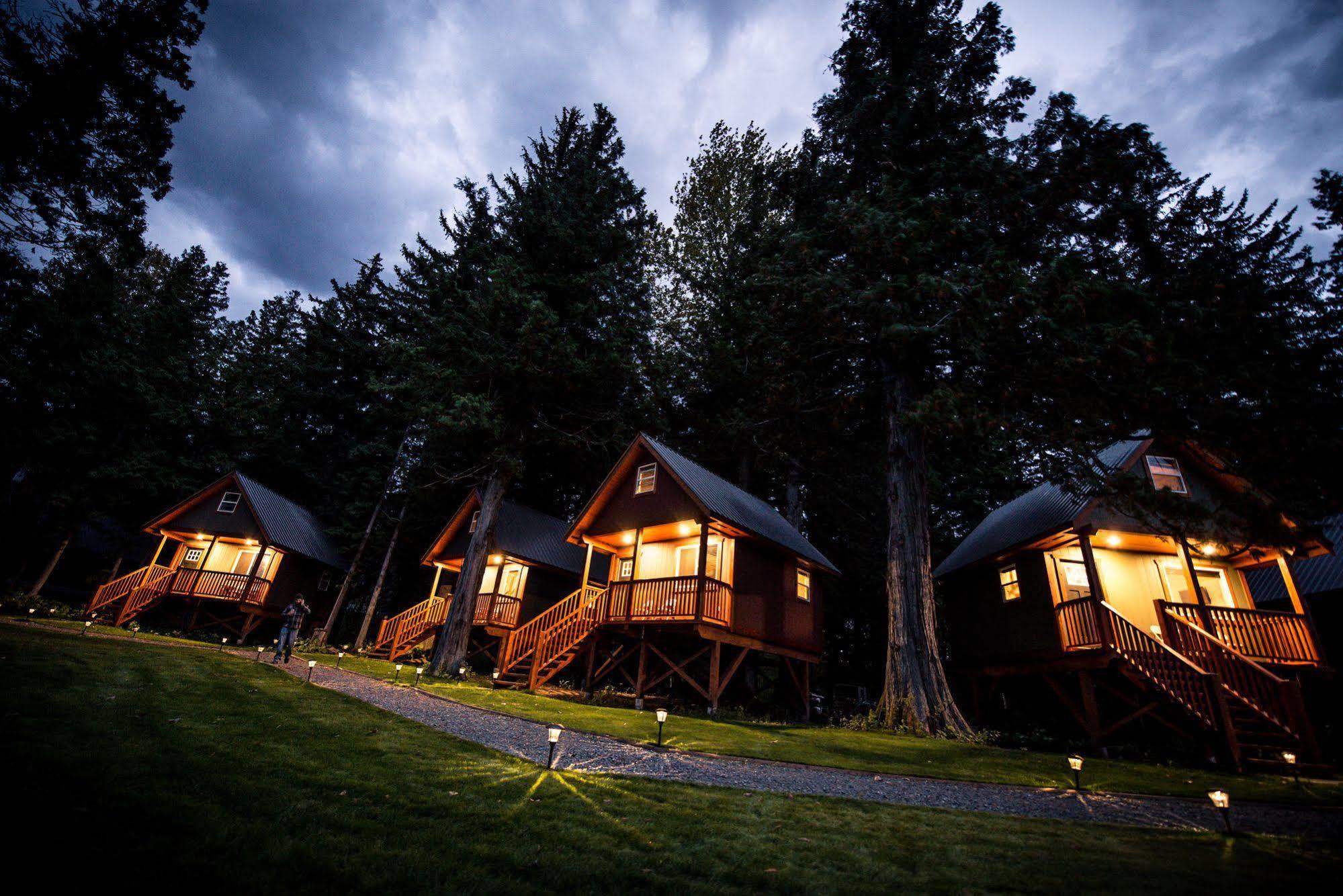 Hidden Acres Farm And Treehouse Resort Terrace Exteriér fotografie