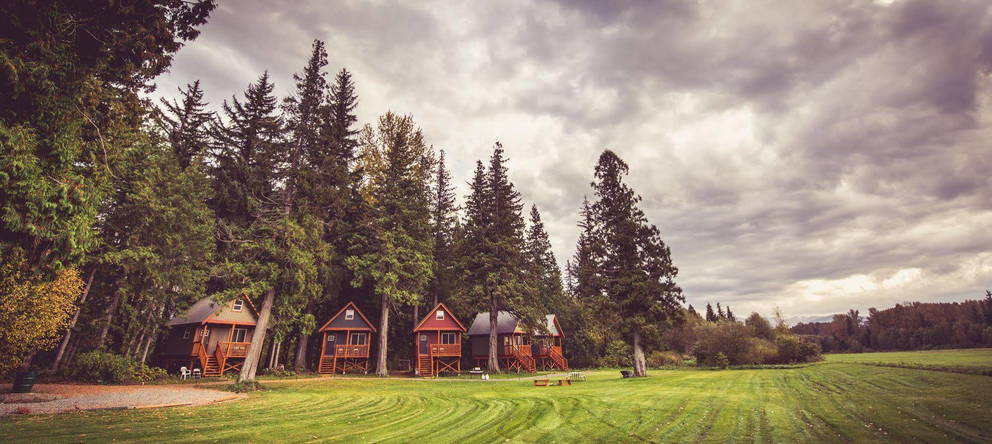 Hidden Acres Farm And Treehouse Resort Terrace Exteriér fotografie