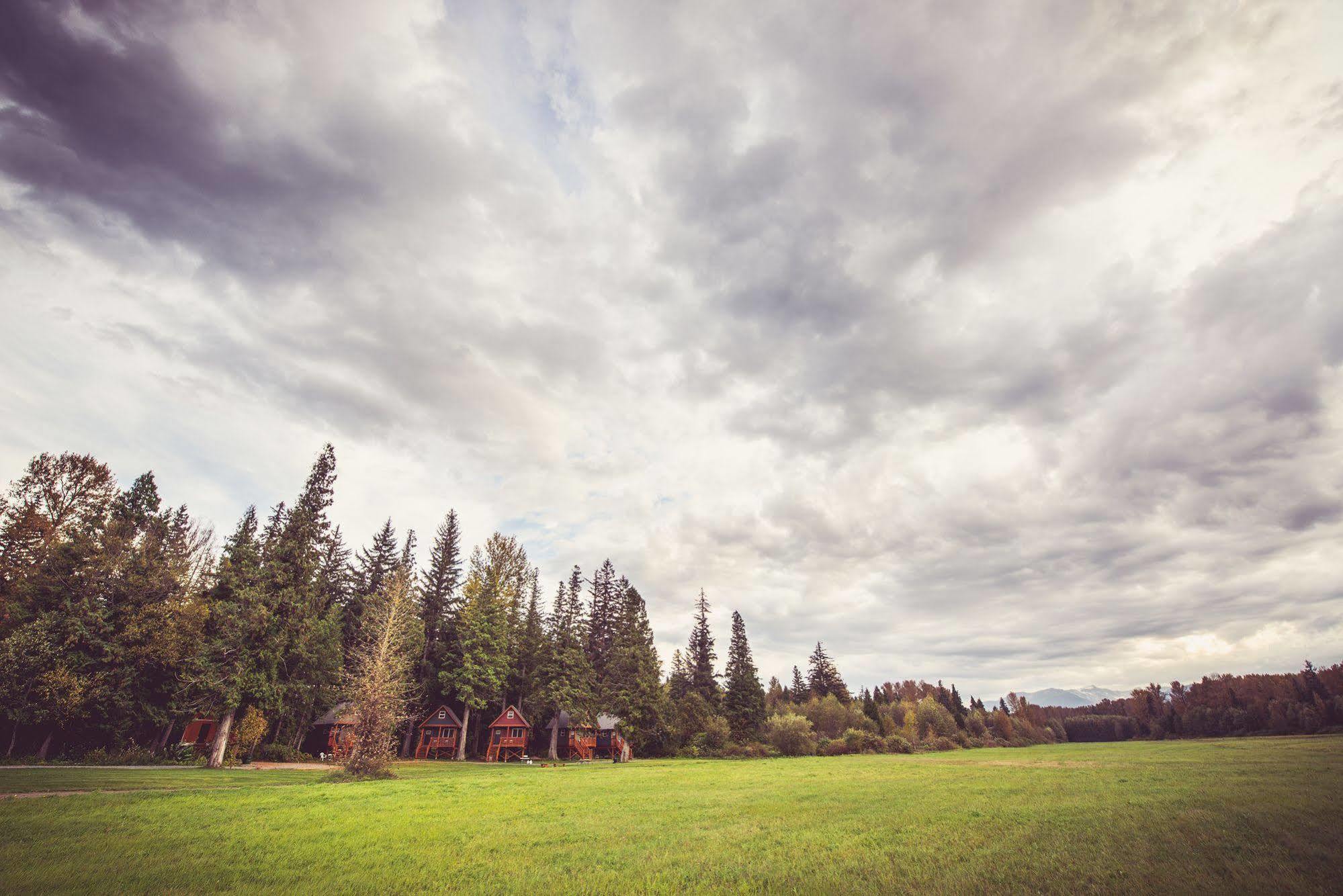 Hidden Acres Farm And Treehouse Resort Terrace Exteriér fotografie